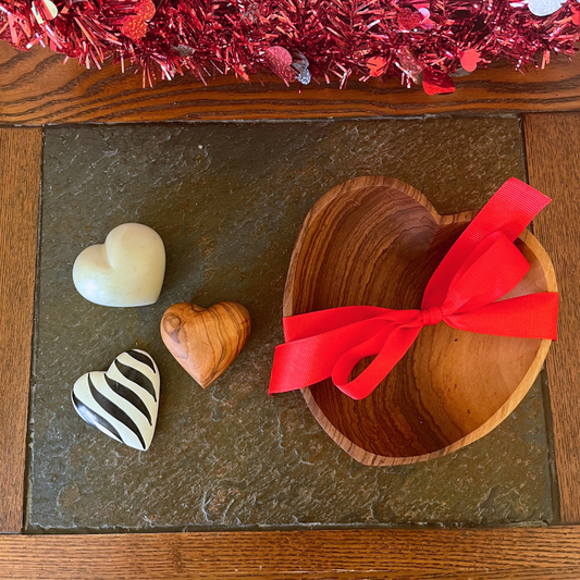 Shallow Olive Wood Heart Dish Bundle