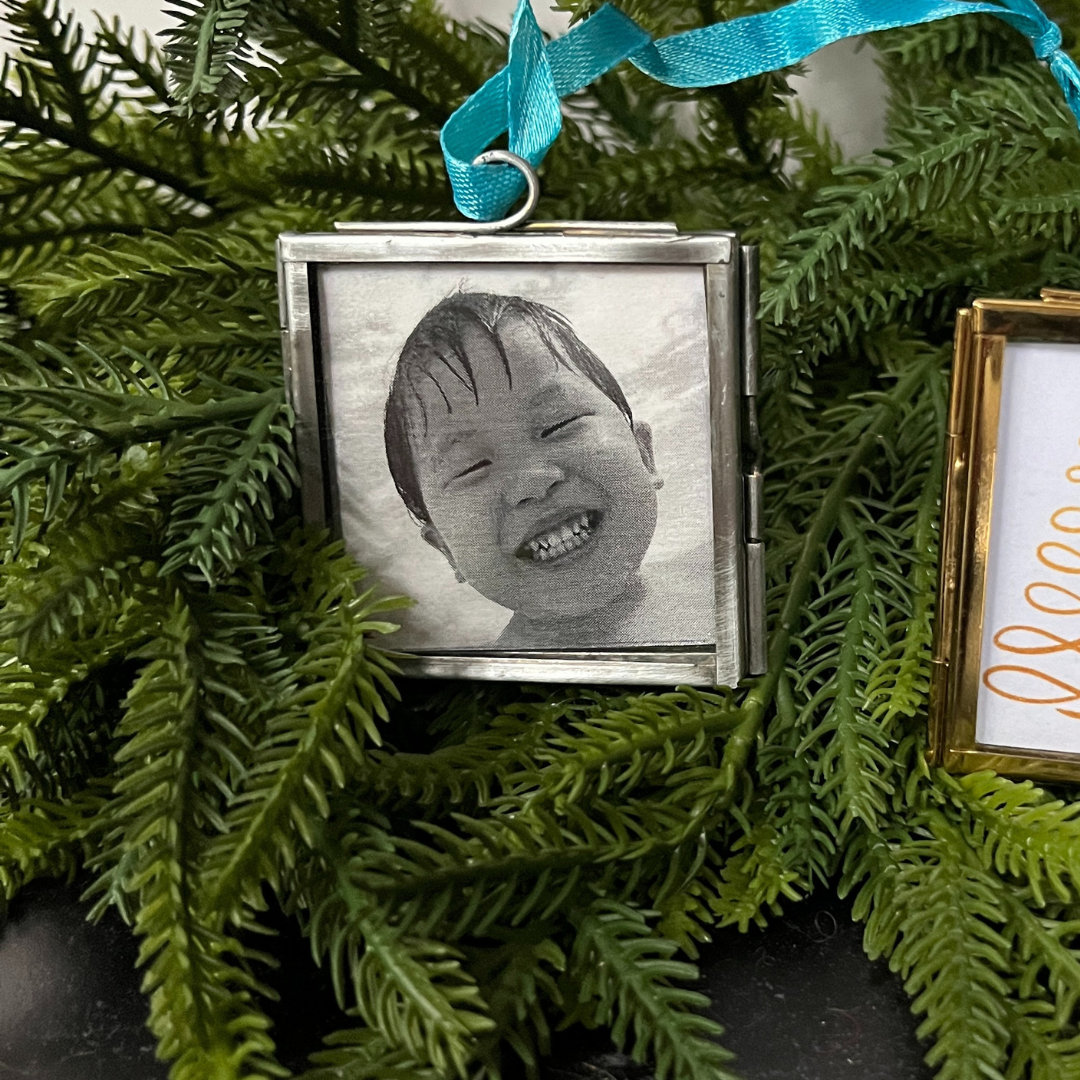 Handmade Square Glass Hanging Photo Frames (4 options)