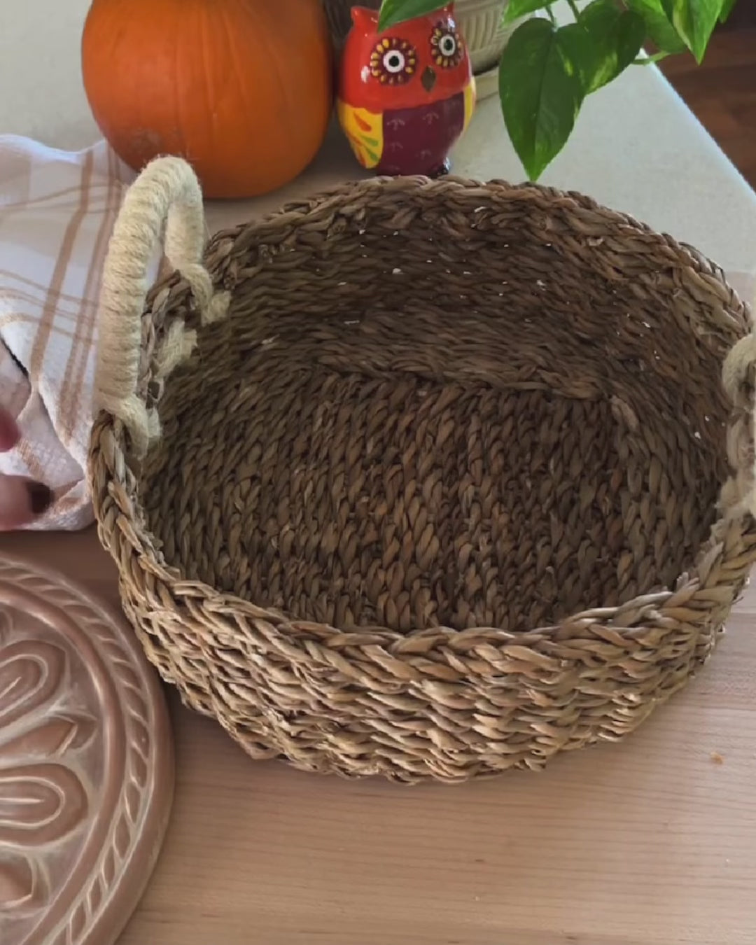 Handmade Bread Warmer & Wicker Basket - Flower Serving Accessories
